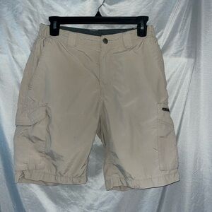 Columbia Men's Beige Cargo Shorts